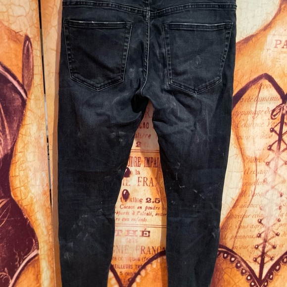 R13 - Picture 4 of 4